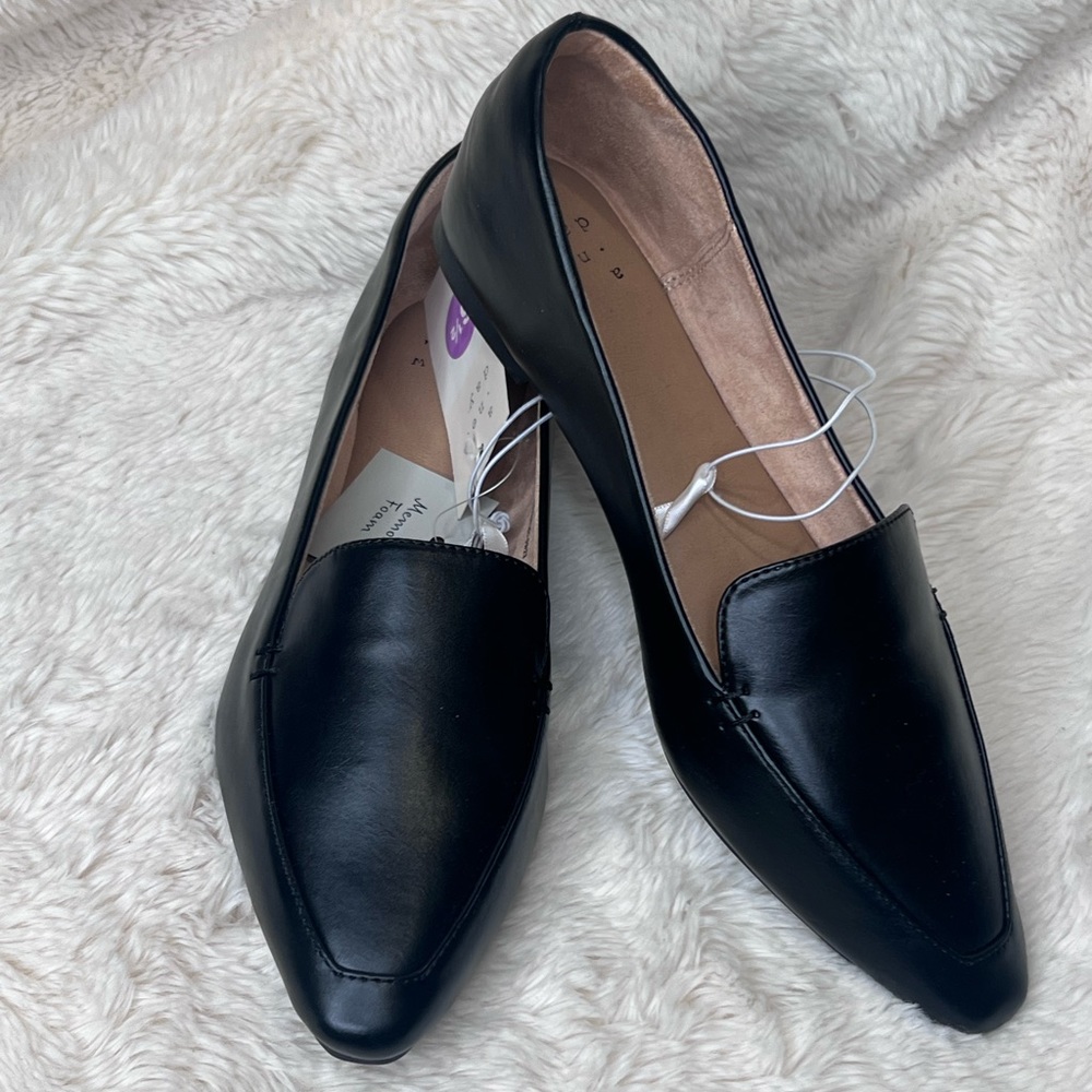 Women’s Hayes Flats- A New Day